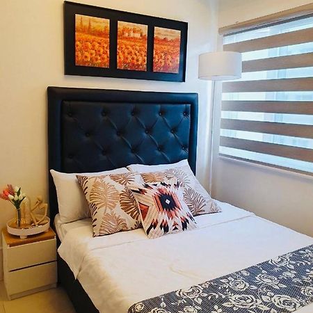 2 Bedroom Condo Vine Residences Quezon City With Pool Wifi Karaoke Board Games Netflix 외부 사진