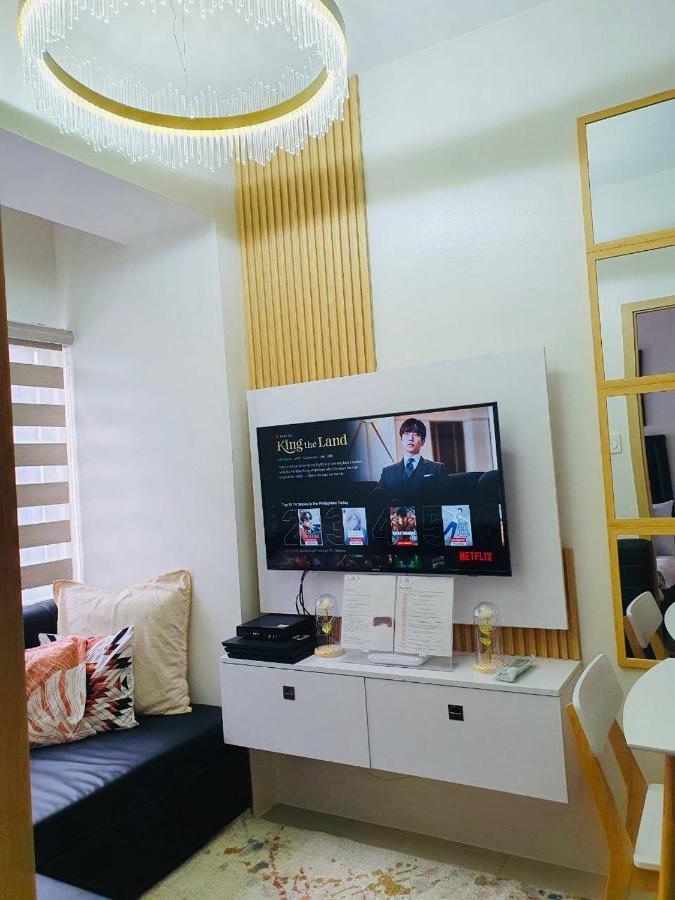 2 Bedroom Condo Vine Residences Quezon City With Pool Wifi Karaoke Board Games Netflix 외부 사진