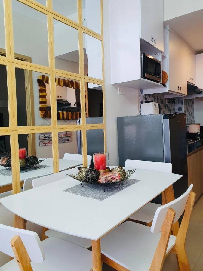 2 Bedroom Condo Vine Residences Quezon City With Pool Wifi Karaoke Board Games Netflix 외부 사진