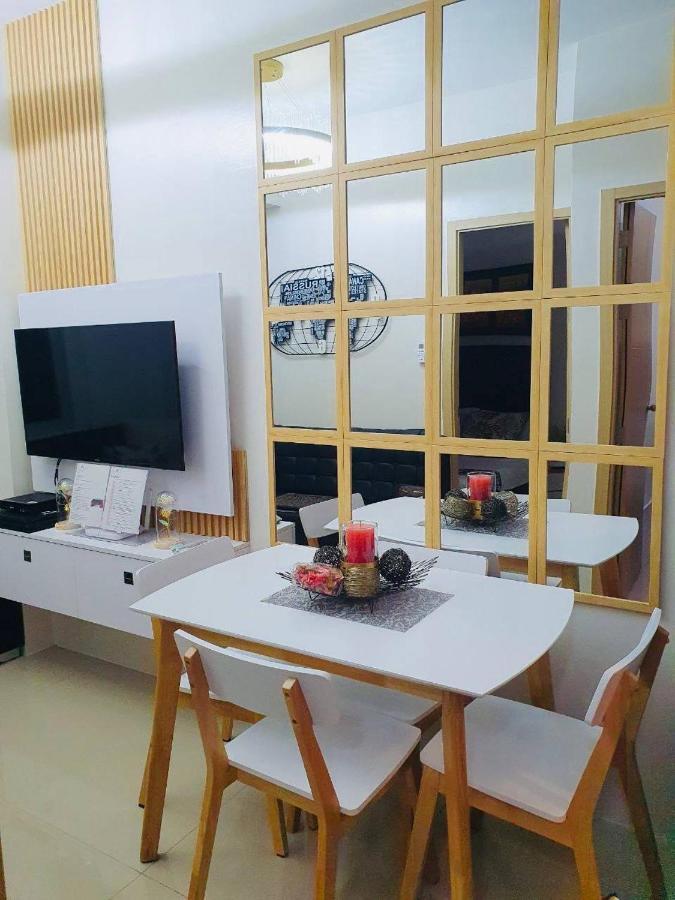 2 Bedroom Condo Vine Residences Quezon City With Pool Wifi Karaoke Board Games Netflix 외부 사진