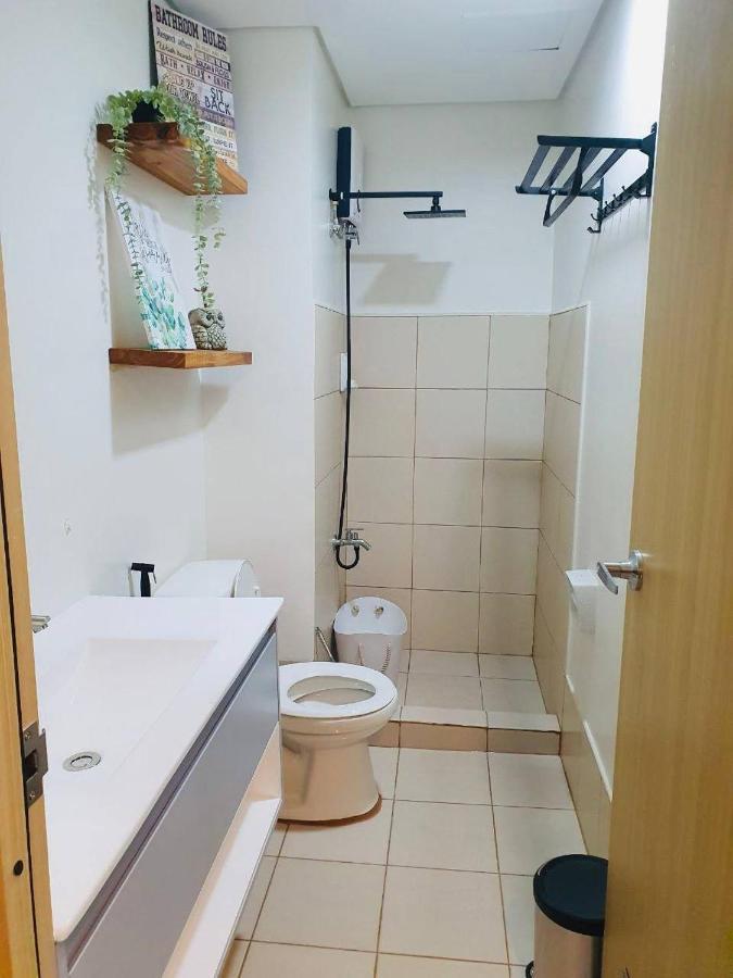 2 Bedroom Condo Vine Residences Quezon City With Pool Wifi Karaoke Board Games Netflix 외부 사진