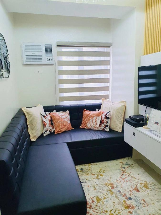 2 Bedroom Condo Vine Residences Quezon City With Pool Wifi Karaoke Board Games Netflix 외부 사진