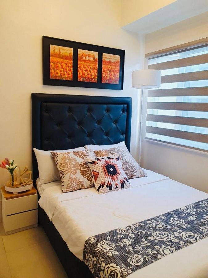 2 Bedroom Condo Vine Residences Quezon City With Pool Wifi Karaoke Board Games Netflix 외부 사진