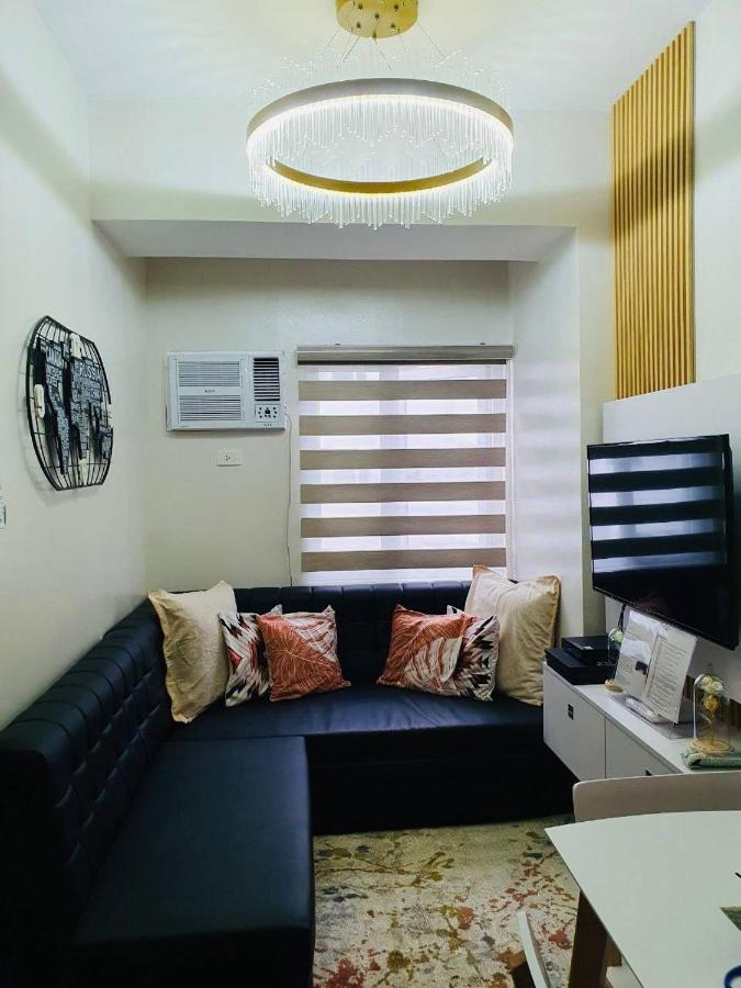 2 Bedroom Condo Vine Residences Quezon City With Pool Wifi Karaoke Board Games Netflix 외부 사진