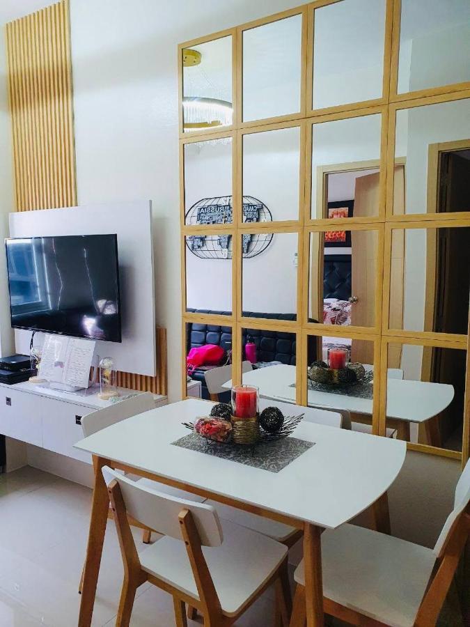 2 Bedroom Condo Vine Residences Quezon City With Pool Wifi Karaoke Board Games Netflix 외부 사진